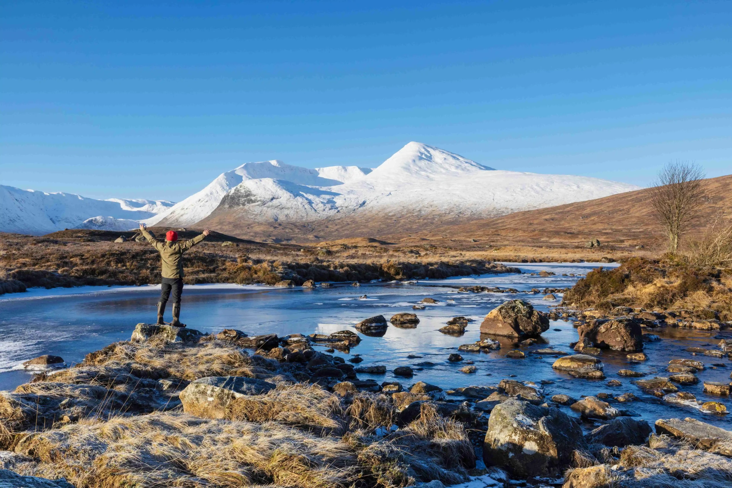 Guided Tour vs DIY Loch Ness Trip: Which Is Better?