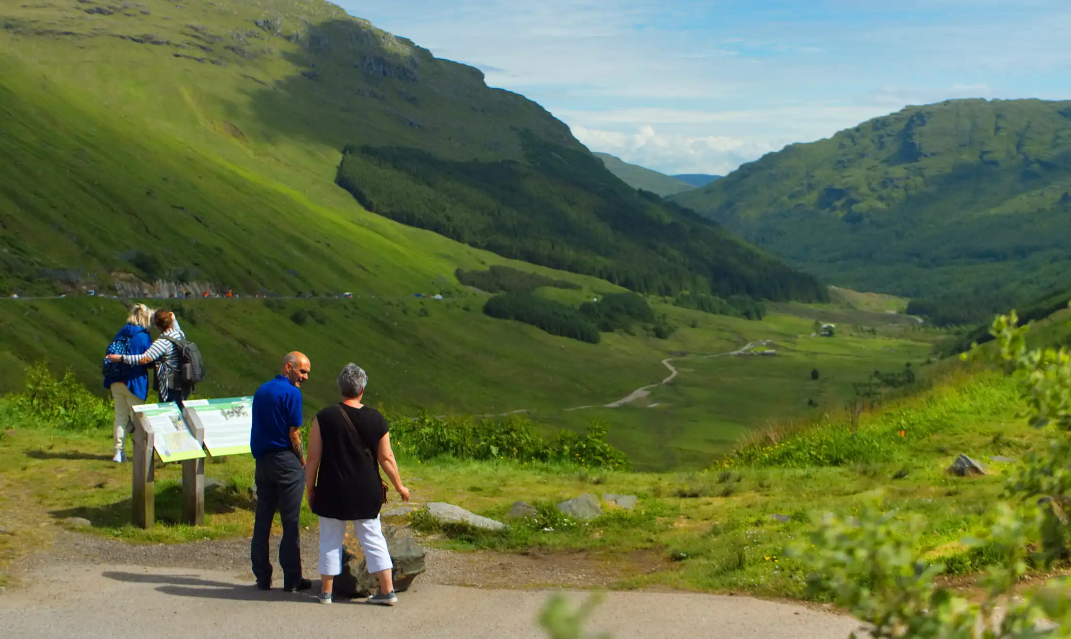 Edinburgh Day Tours vs Multi-Day Tours: Which Is Better for First-Time Visitors?